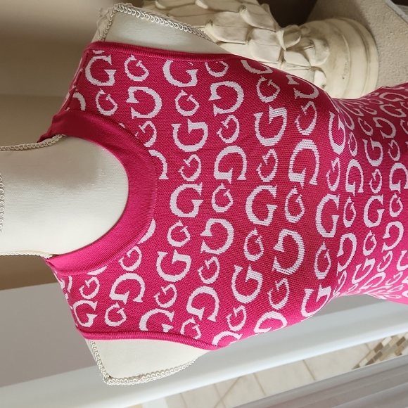NWT ❗️ Guess pink and white logo vest small size logo sleeveless sweater - Picture 4 of 17